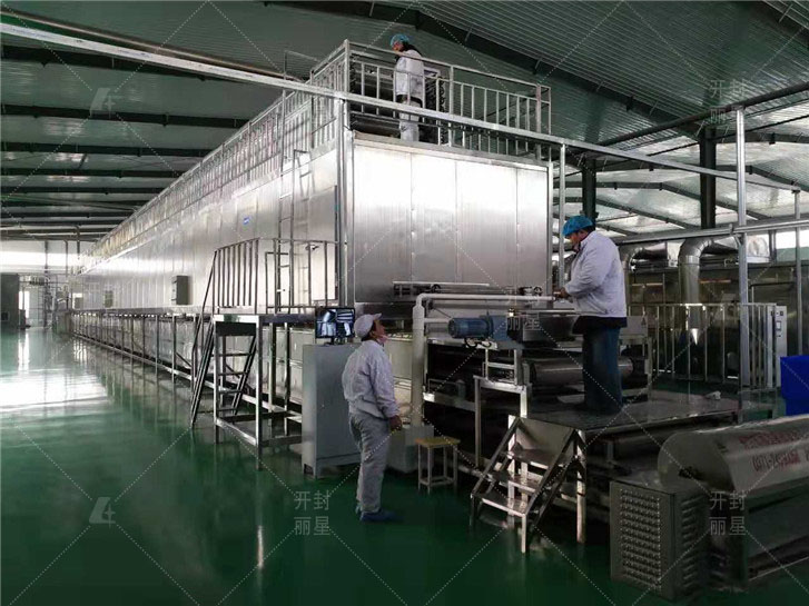 馬鈴薯淀粉是怎么通過粉絲加工機械設(shè)備制作成粉條的？