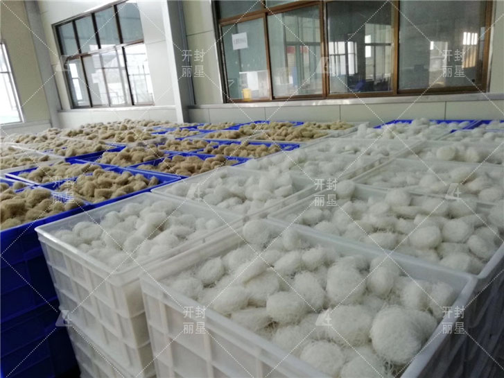 速食粉絲機(jī)設(shè)備加工粉絲和手工制作有什么不同？